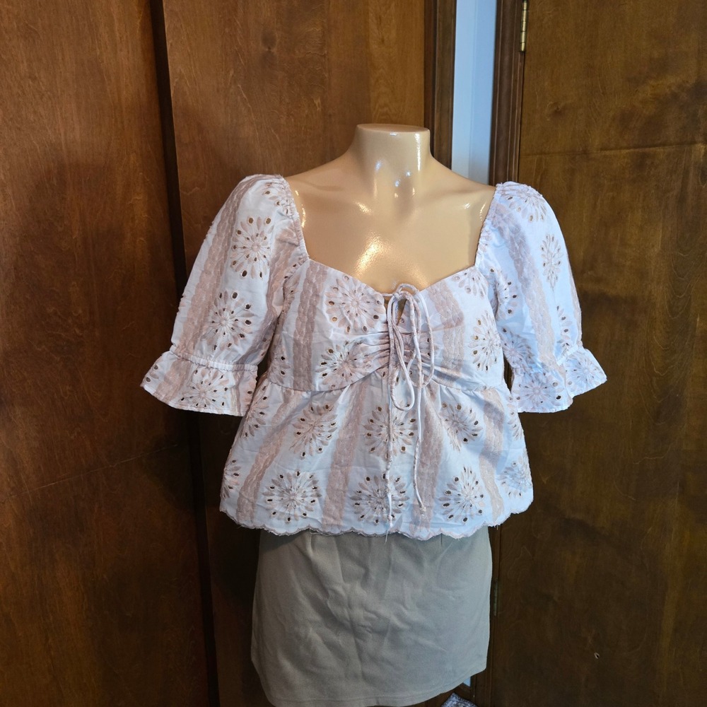 Kirious Los Angeles Womens Top White Beige Medium Eyelet Bow Cottagecore